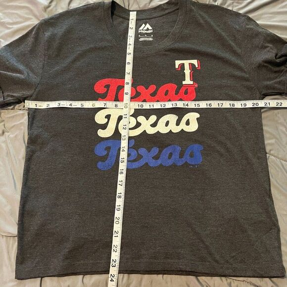 NEW Women's Texas Rangers SS Tshirt SM & MED NWT - Picture 11 of 11